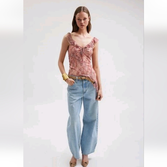 Kimchi Blue UO Hydi Pink Asymmetrical hem boho whimsy Lace top size Small‎ new - Picture 3 of 4